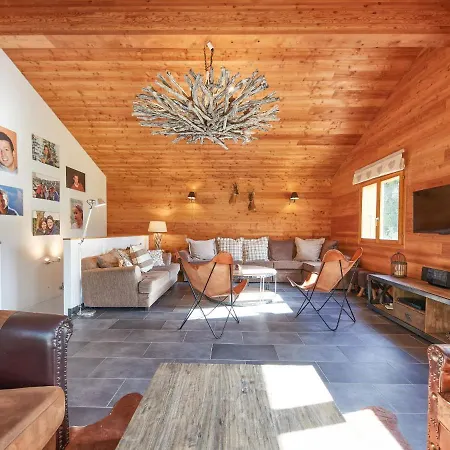 Hiboux By Interhome