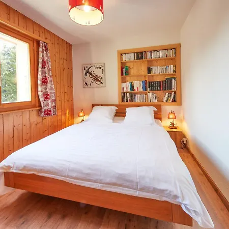 Hiboux By Interhome Les Collons